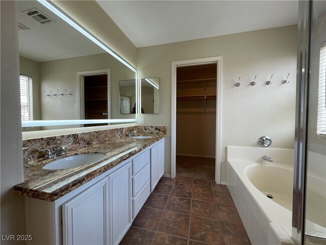Building Photo - 7382 Elbridge Way
