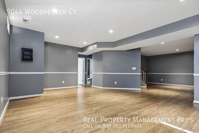 Building Photo - 9044 Woodpecker Ct