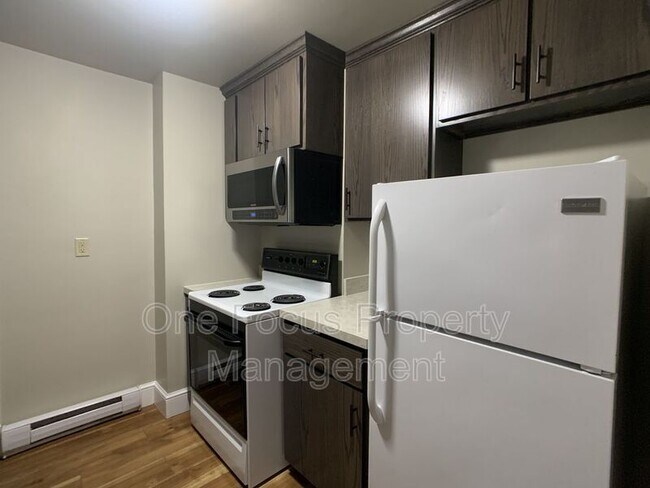 Building Photo - 307 N Vesper St