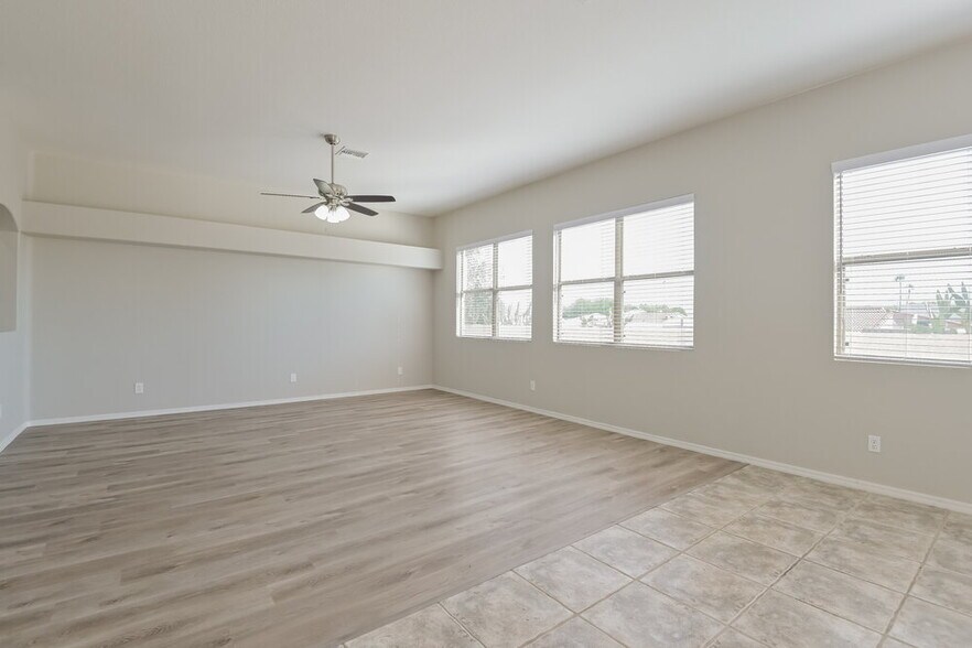 Building Photo - 7685 E Placita Luna Preciosa