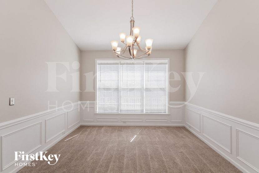 Building Photo - 5786 Crimson Oak Ct