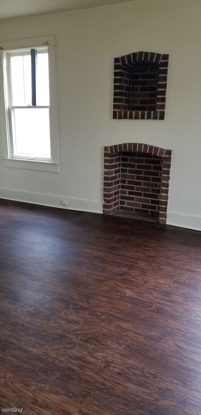 Building Photo - 1 br, 1 bath  - 518 Kolping Ave