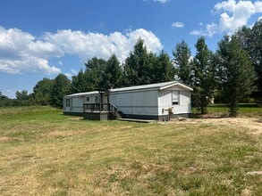 Building Photo - GR-196
