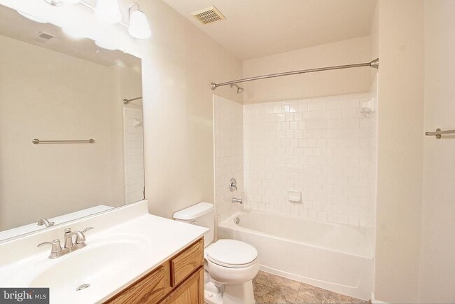 Building Photo - 7127 Ladd Cir