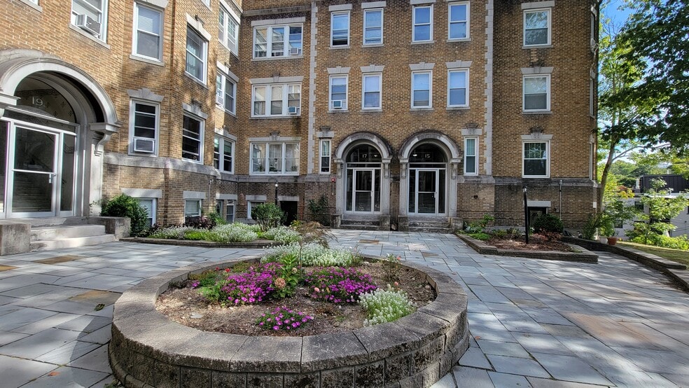 Outside the condo - 21 Westbourne Ter