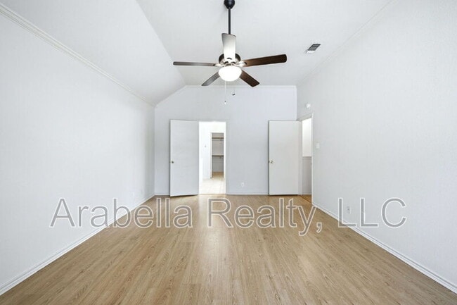 Building Photo - 832 Dimrock