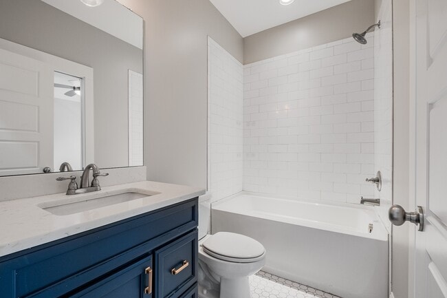 Building Photo - 4604A Michigan Ave