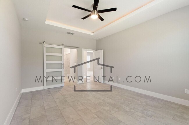 Building Photo - Deposit-Free! Get $1,000 OFF your first mo...