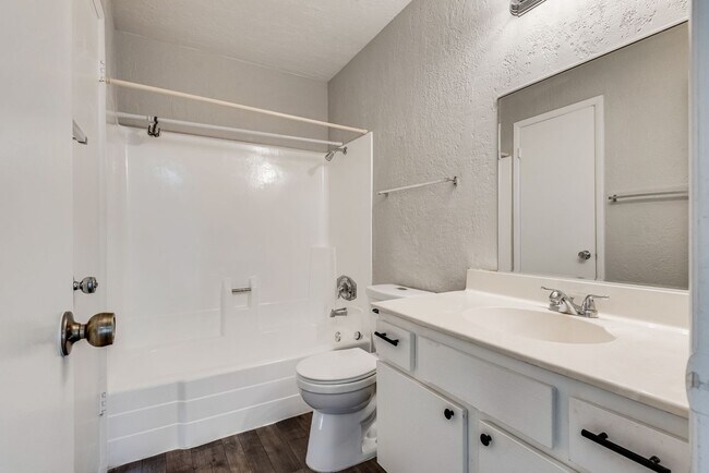 Building Photo - Charming Two-Story Townhome with Private C...