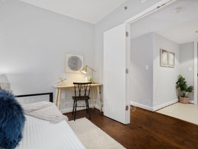 Building Photo - 1150 K St NW