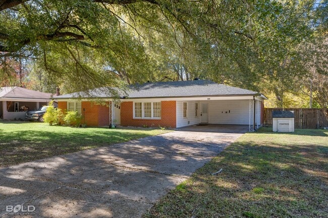Building Photo - Cute 3 Bedroom 1.5 Bath