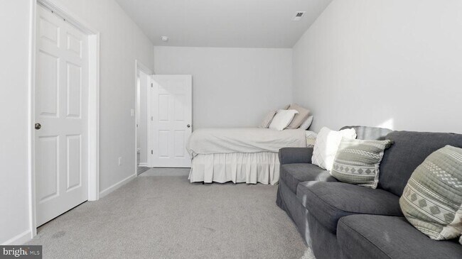 Building Photo - 110 Edelweiss Wy