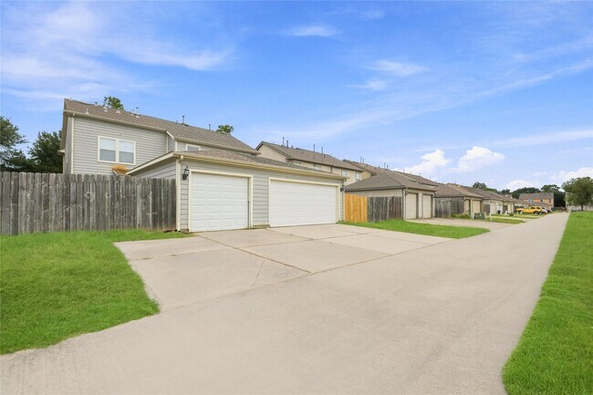 Building Photo - 2214 Prairie Forest Tr