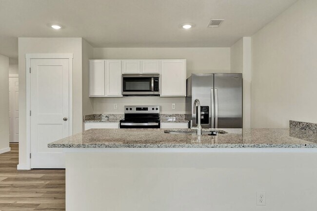 Building Photo - 576 Fox Den Cir