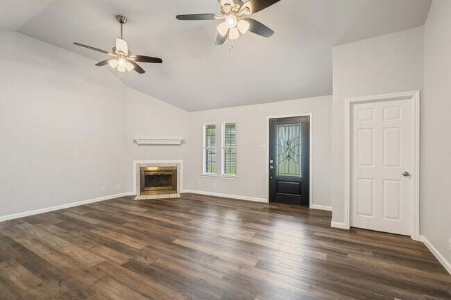 Building Photo - 113 White Feather Trail