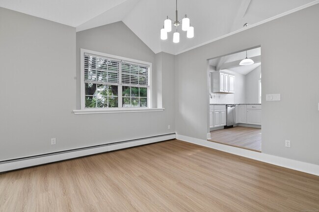 Building Photo - 96 Jones Hill Rd