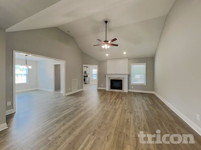 Building Photo - 508 Macy Lynn Dr