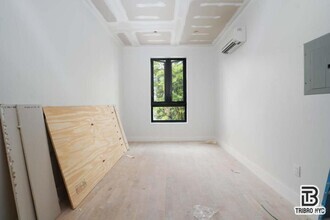 Building Photo - 1 bedroom in BROOKLYN NY 11206