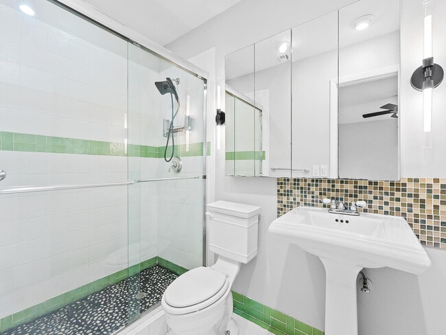 Building Photo - 2226 Nova Village Dr