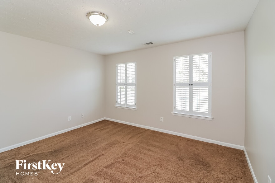 Building Photo - 813 Winsap Dr