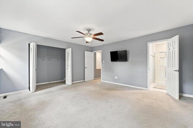 Building Photo - 106 Woodside Cir