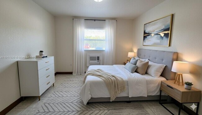 Building Photo - 1995 NE 167th St