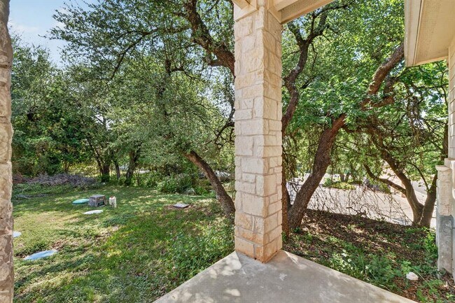 Building Photo - 1002 Castile Rd