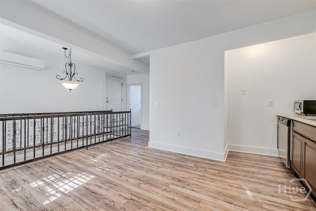 Building Photo - 508 E Liberty