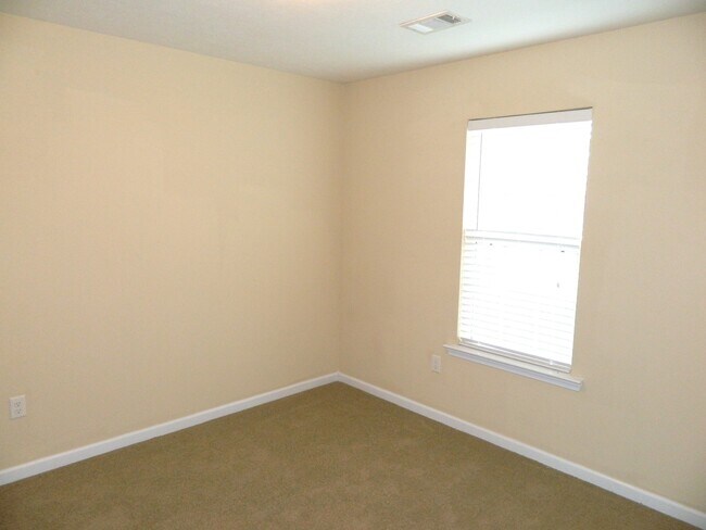 Building Photo - 2014 Kennesaw Way