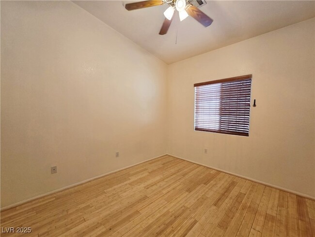 Building Photo - 9726 Tomorrow Ct