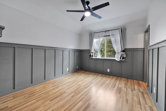 Building Photo - 136 Brook Shire