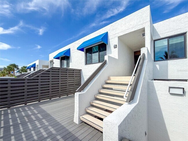 Building Photo - 724 Bayport Wy