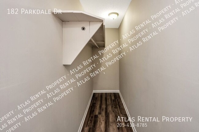 Building Photo - 182 Parkdale Dr
