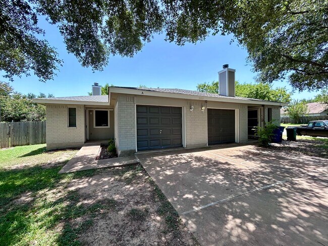 Primary Photo - 3007 Kestrel Dr