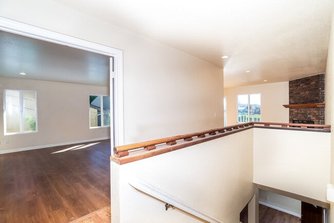 Building Photo - 1908 Broadway St