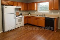 Building Photo - 1444 Benley St