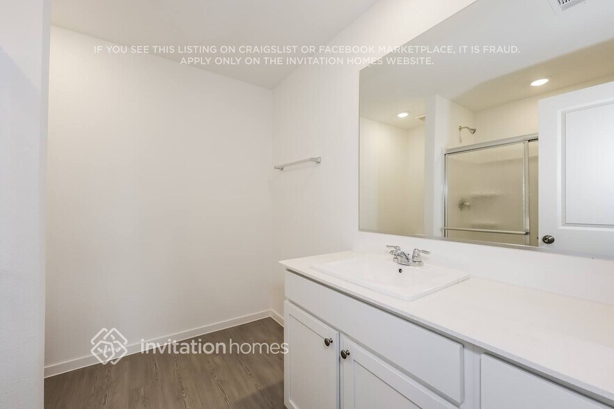 Building Photo - 2714 Harwell Dr
