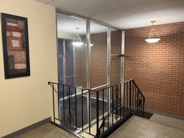 Building Photo - 179 Presidents Ln