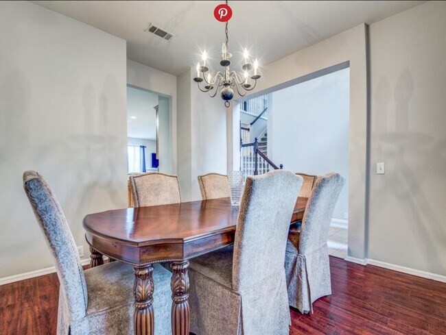 Building Photo - 2824 Thorncreek Ln