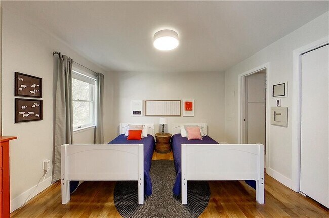 Building Photo - 364 Bellevue Ave