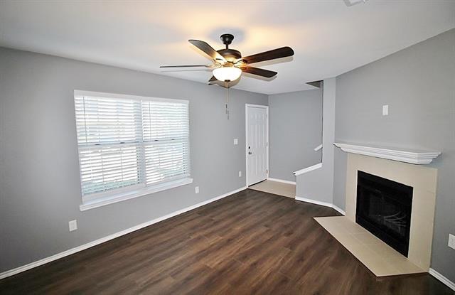 Building Photo - 921 Cedar Terrace