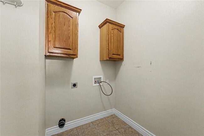 Building Photo - 6537 Harvey Jones Ave