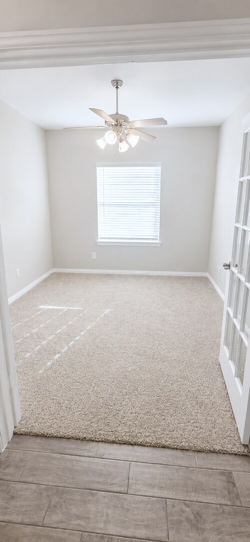 Building Photo - 14143 Medina Dr