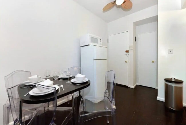 Building Photo - 498 9th Ave