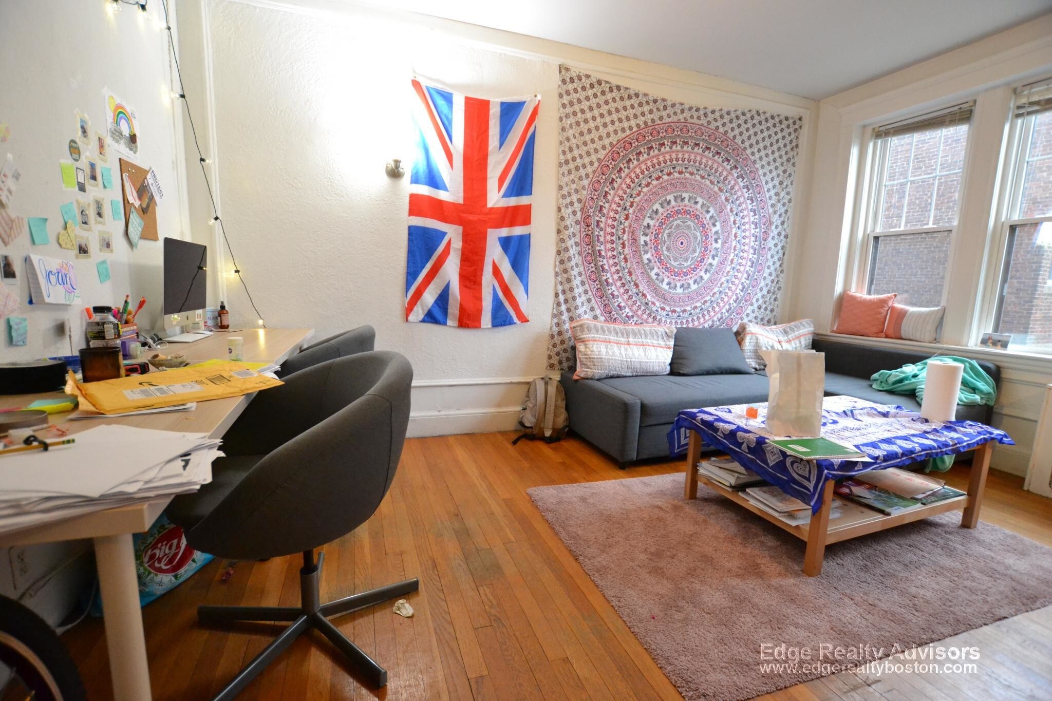 Building Photo - 2003 Commonwealth Ave