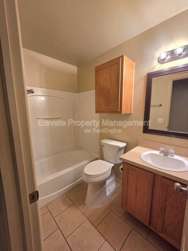 Building Photo - 922 West Prairie Wind Way