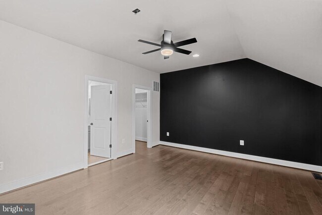 Building Photo - 5284 Ridgeview Retreat Dr