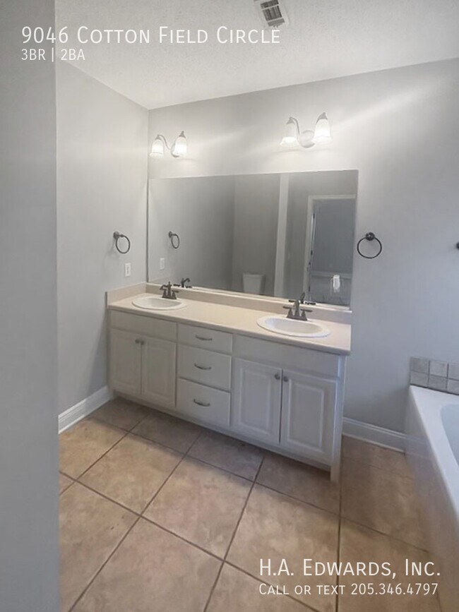 Building Photo - 9046 Cotton Field Cir