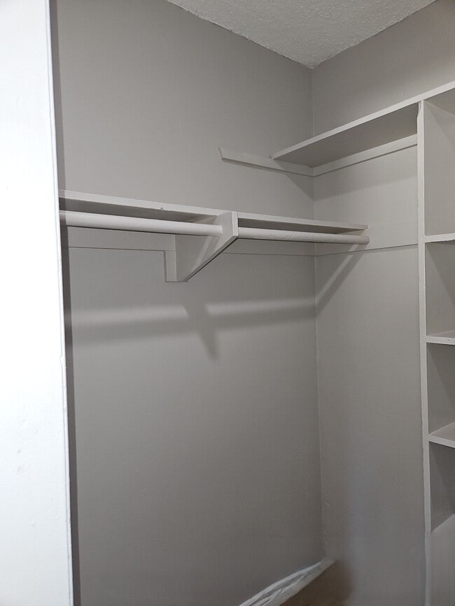 Building Photo - 8936 Cedros Ave