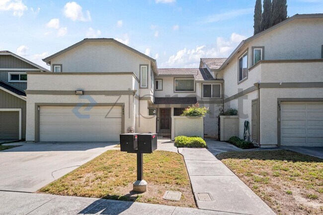 Building Photo - 1089 Longshore Dr